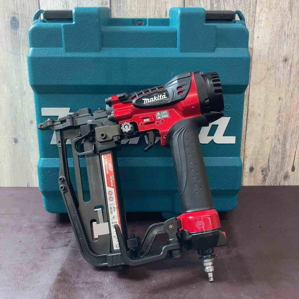 中古品】 マキタ(makita) 高圧フロアタッカ AT450HA 【東大和店