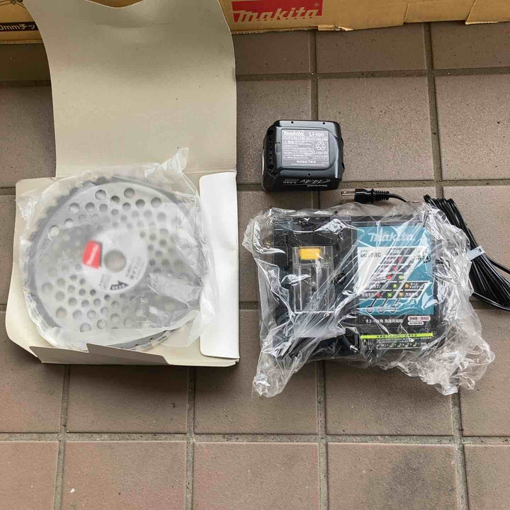 ◇マキタ(makita) コードレス刈払機 Uハンドル MUR142UDRF【所沢店】