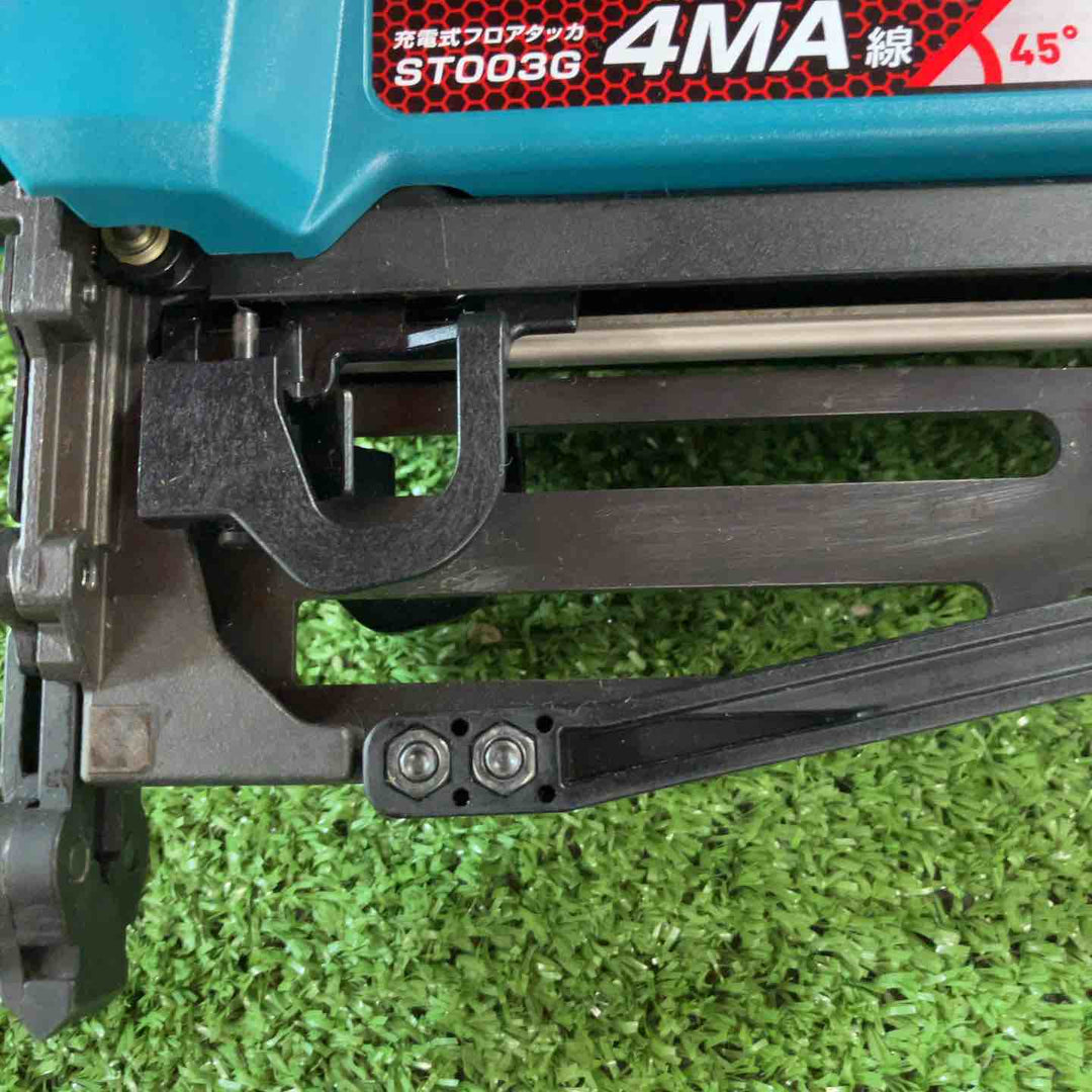 ★マキタ(makita) コードレスフロアタッカ ST003GZ【川崎店】