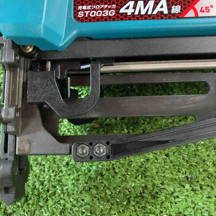 ★マキタ(makita) コードレスフロアタッカ ST003GZ【川崎店】