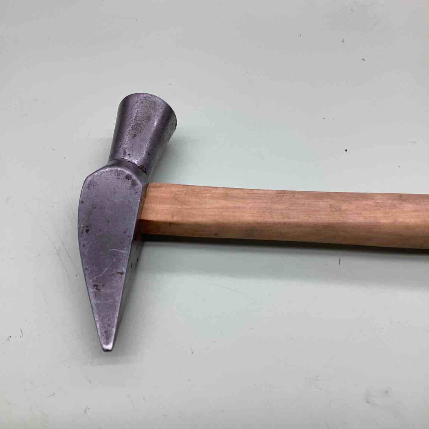 正行 100匁 舟手型玄翁 牛殺し柄【越谷店】 – アクトツール 正行 100匁 舟手型玄翁 牛殺し柄【越谷店】 – アクトツール