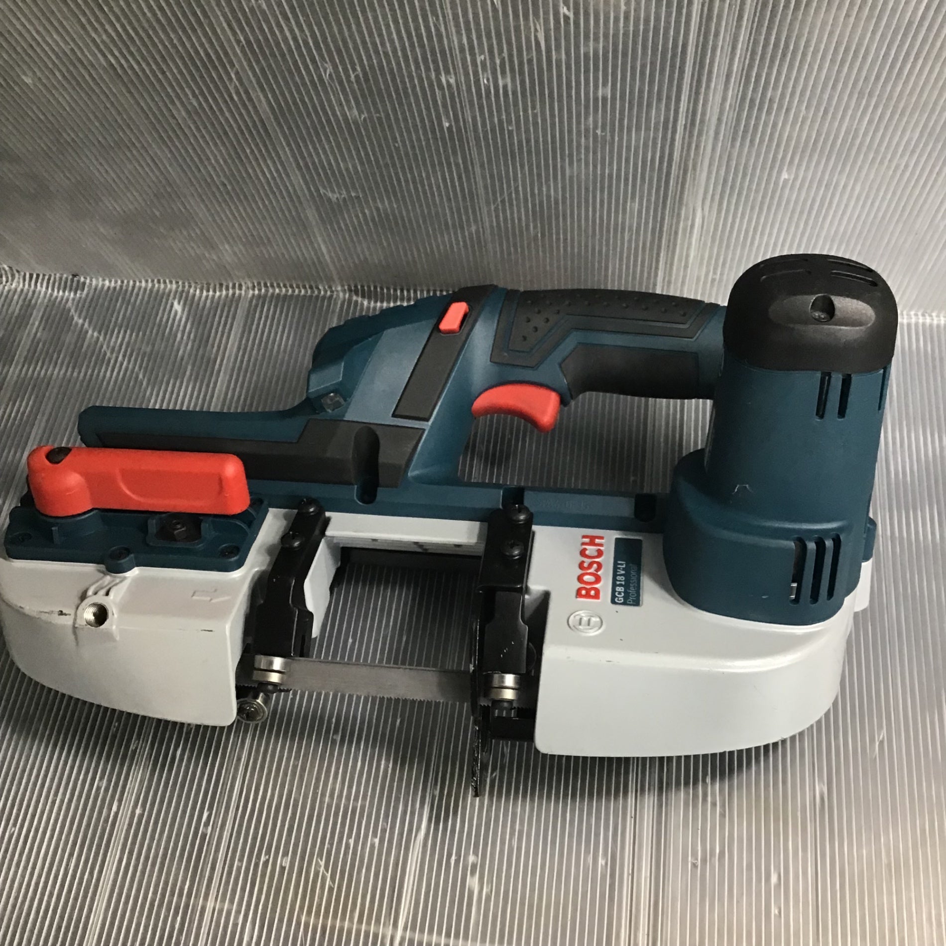 BOSCH(ボッシュ)18Vバッテリーバンドソー〔GCB18V-LI〕【草加店】