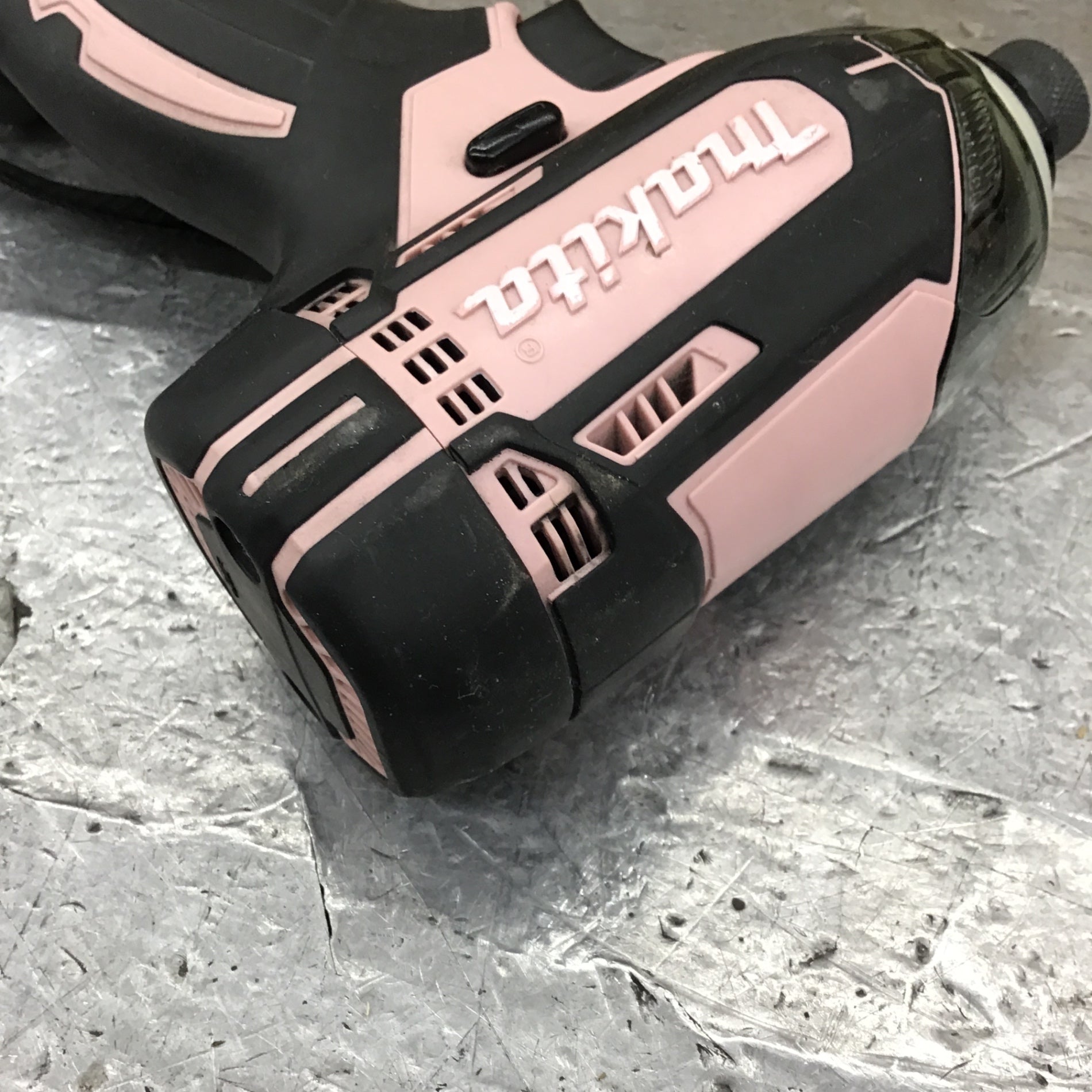 ★マキタ(makita) コードレスインパクトドライバー TD138DZB【所沢店】 ☆マキタ(makita) コードレスインパクトドライバー TD138DZP【所沢店