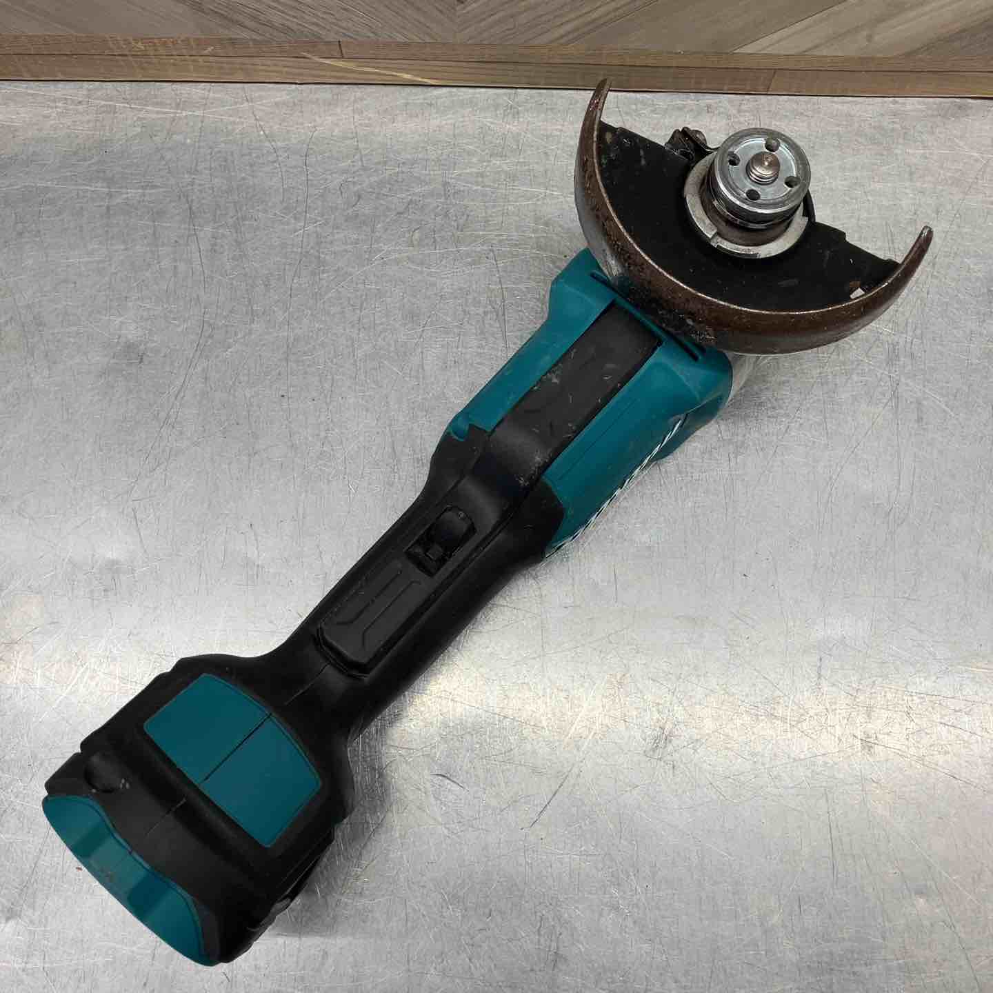 ☆マキタ(makita) 100mmコードレスディスクグラインダ GA408DZ