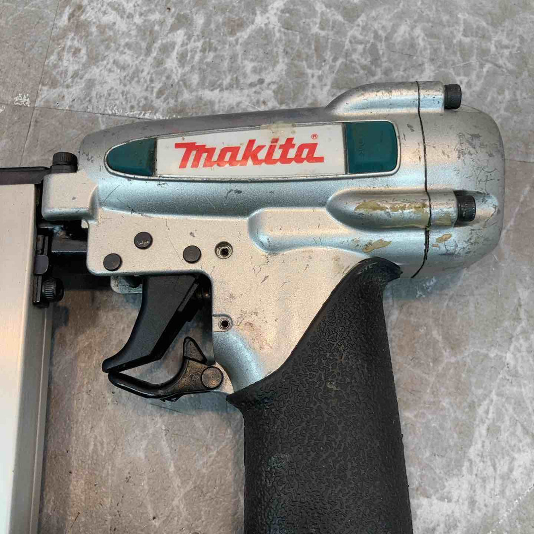 ★マキタ(makita) 常圧ピンネイラ AF351【八潮店】