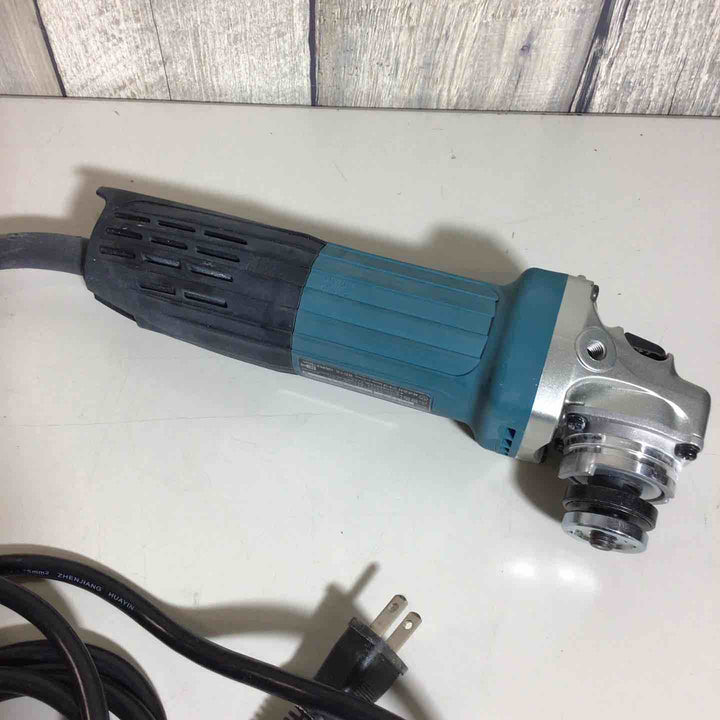 ☆マキタ(makita) 100mmディスクグラインダー GA4031【戸田店】
