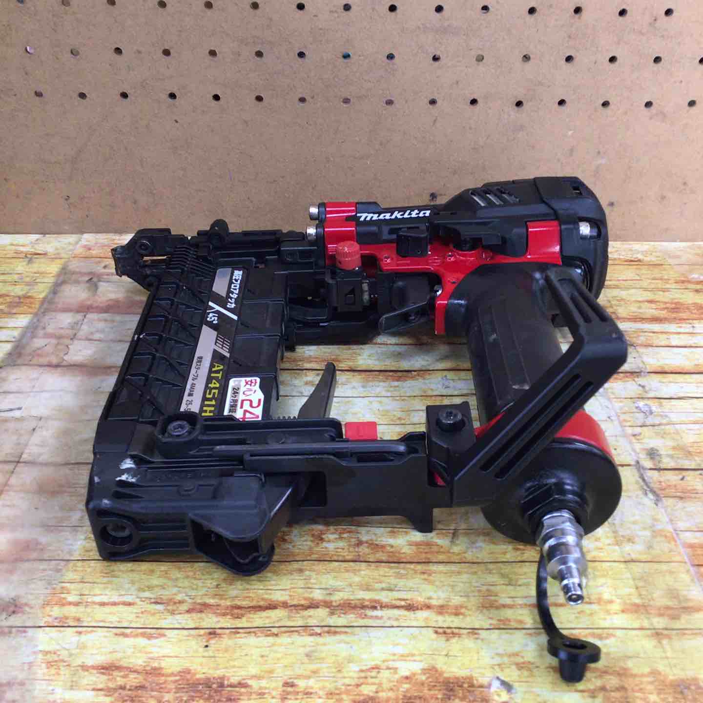 Amazon | マキタ(Makita) 高圧フロアタッカ AT451H（赤