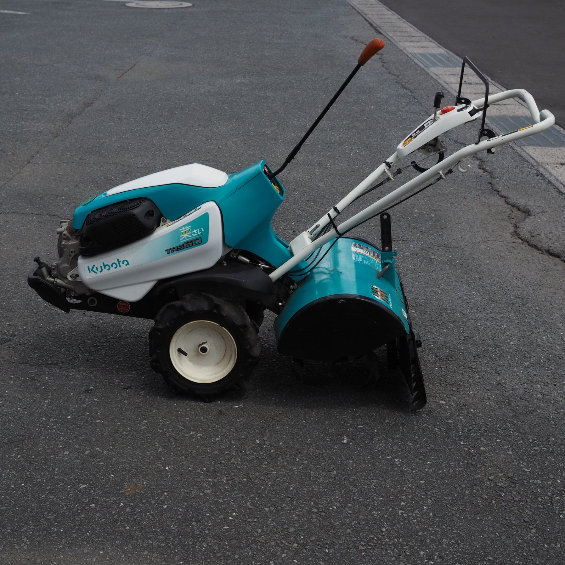 KUBOTA　クボタ　耕運機　管理機　TRS60　動作確認済！綺麗　引取限定！ クボタ管理機 TRS60 | トラクター・耕運機・コンバインの高価