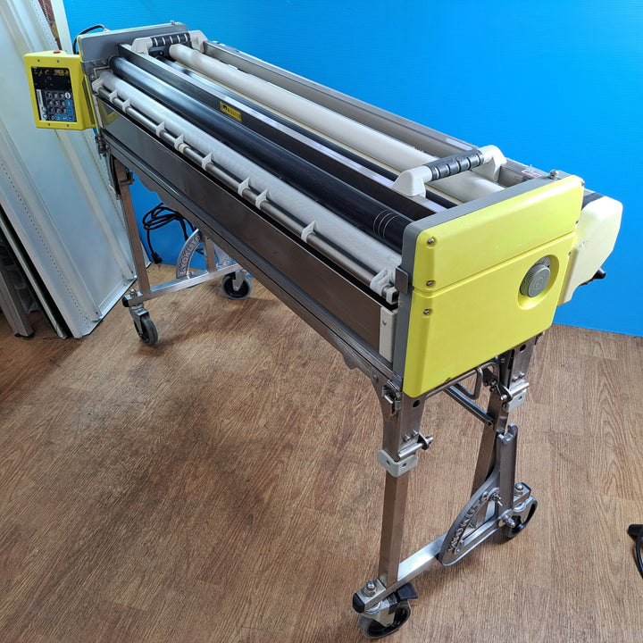 【店頭受取り限定】★極東産機 自動壁紙糊付機 PrimeμⅢ【岩槻店】