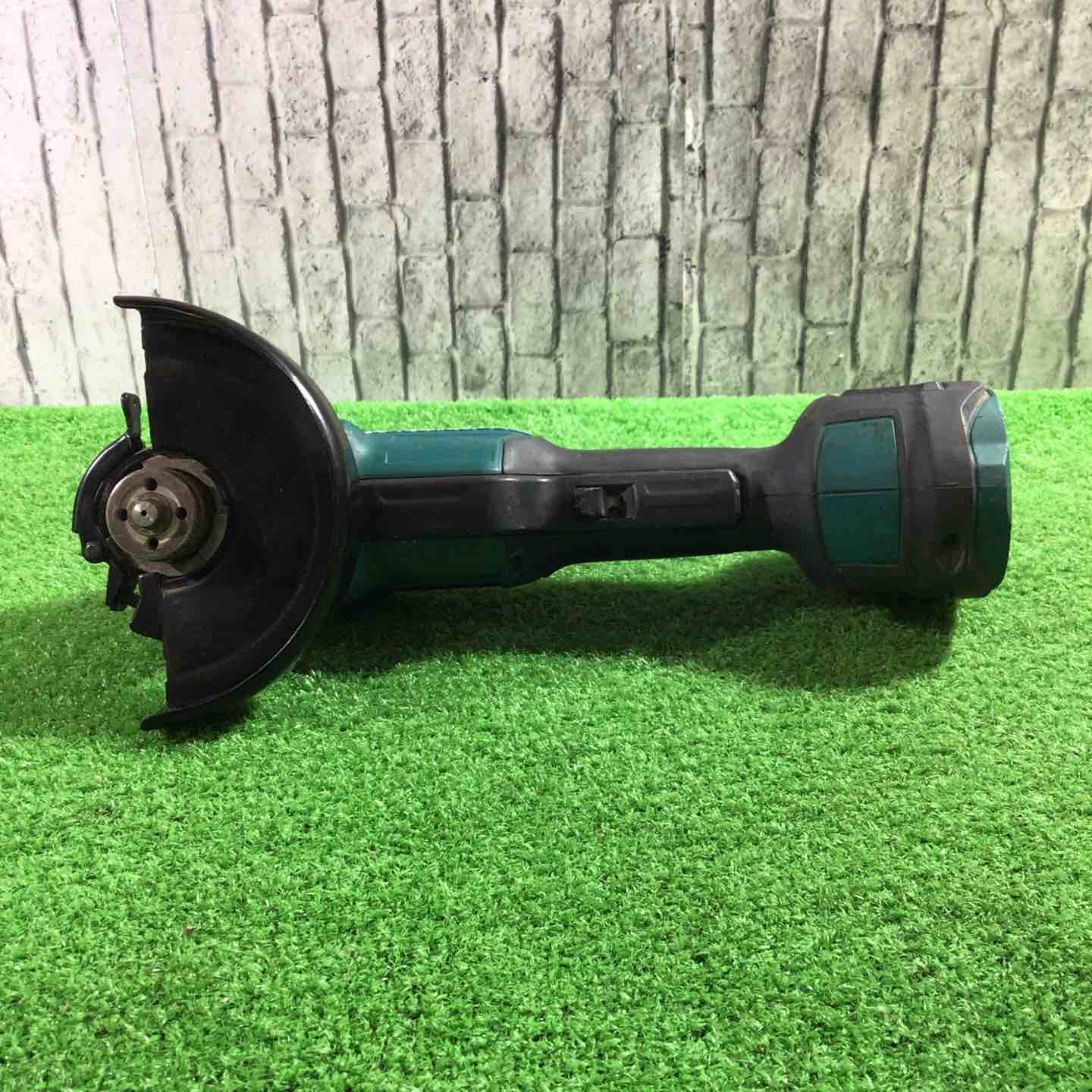 ☆マキタ(makita) 100mmコードレスディスクグラインダ GA408DZ 18V