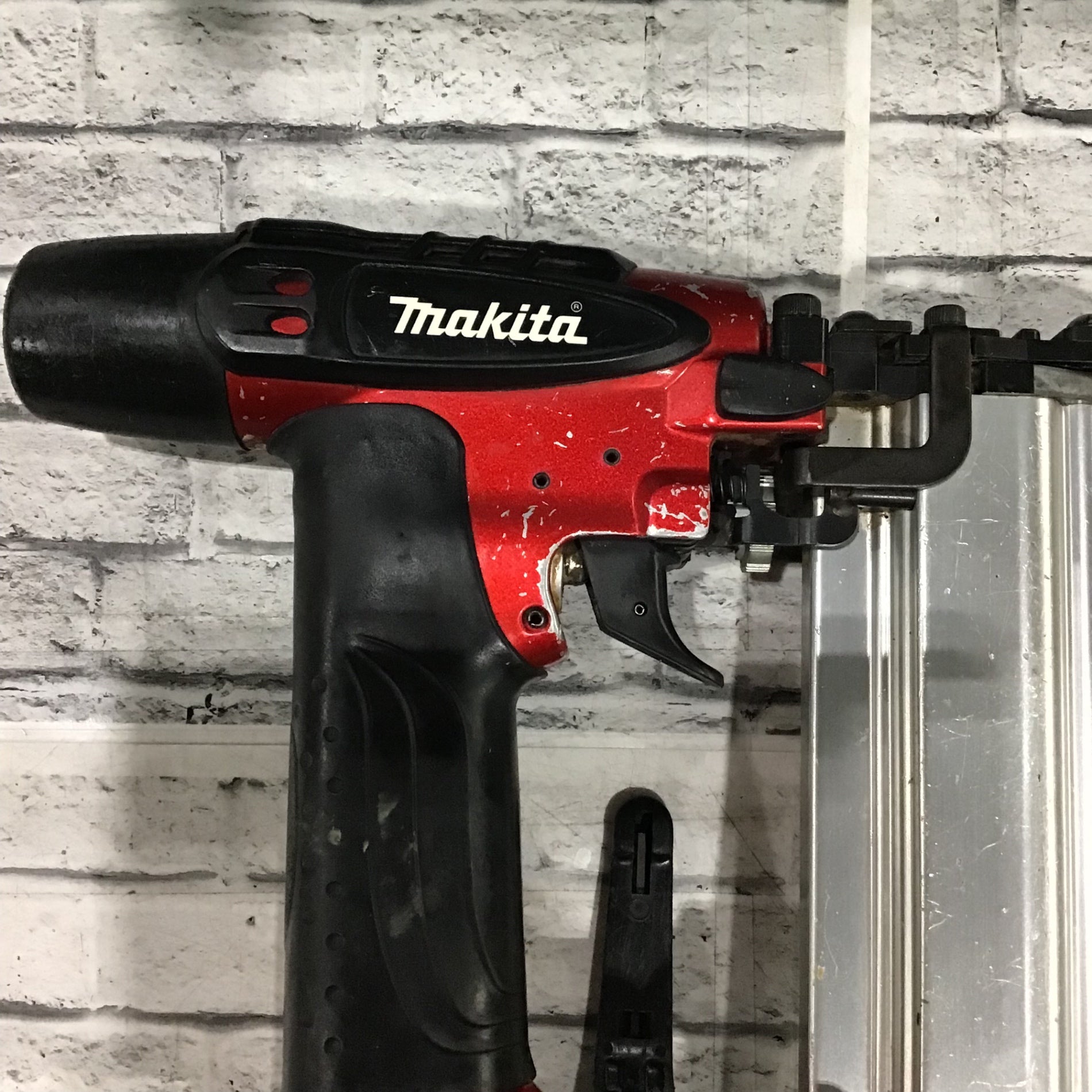 ☆マキタ(makita) 高圧フィニッシュネイラ AF551H【川口店】 – アクト