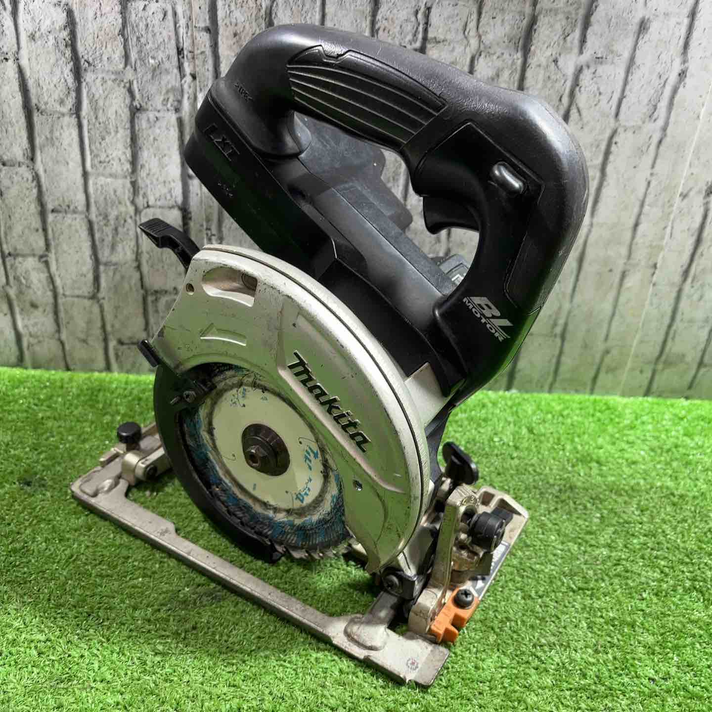 ☆マキタ(makita) 18V コードレス丸のこ HS471DZB 動作確認済【川口店