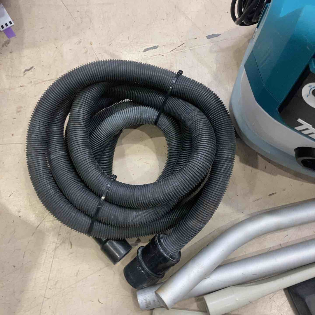 ★マキタ(makita) 集じん機 乾式 VC0830【町田店】