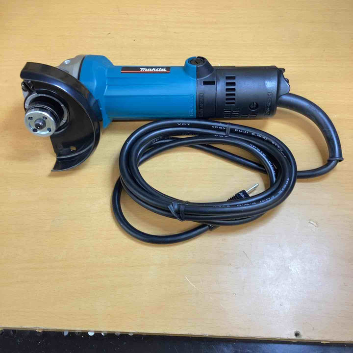☆マキタ(makita) 100mmディスクグラインダ 9533B【越谷店】