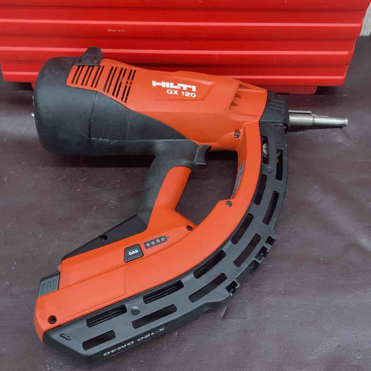 中古品】 ヒルティ(HILTI) ガス式鋲打機 GX120 ガス・ピン付属 【東大