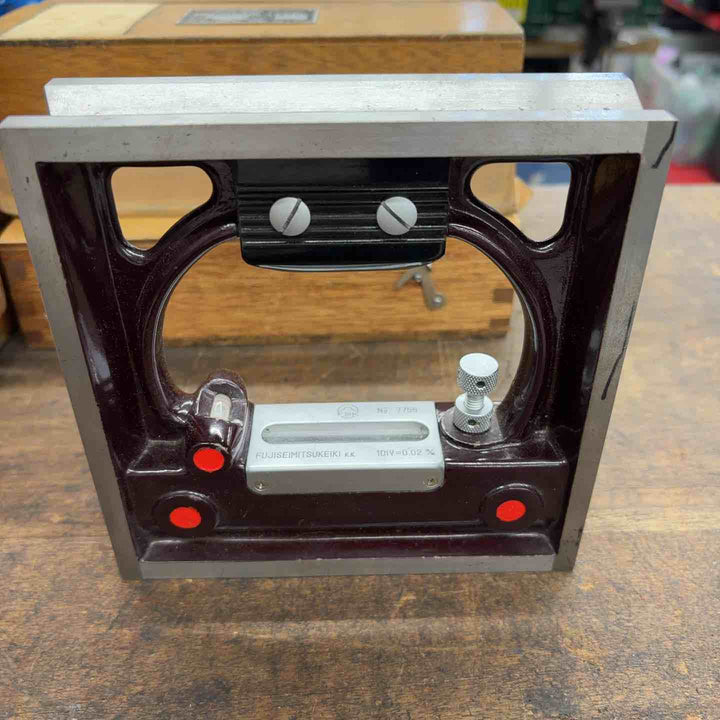 富士精密計器製作所 精密角型水準器 No,7756 サイズ150 0.02m/ｍ【八潮店】