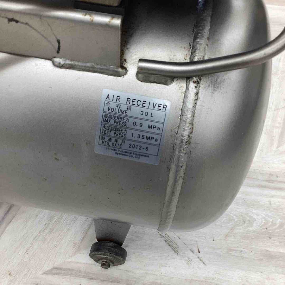 【店頭受取り限定】日立スーパーオイルフリーベビコン　0.75LE-8T　三相200V　50/60Hz共用【越谷店】