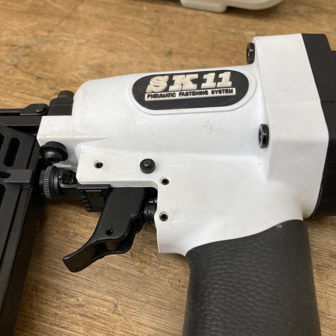 【中古美品】〇SK11 エア仕上釘打機 釘足長 12~35mm F35L SA-F35L-X1【柏店】