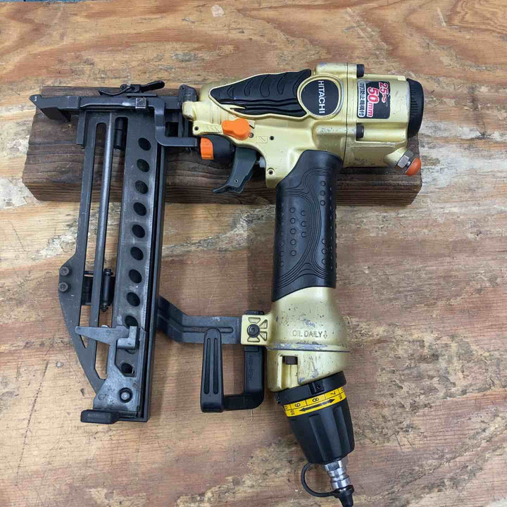 ★ハイコーキ(HIKOKI ※旧:日立工機) 高圧フロアタッカ N5004HMF【藤沢店】