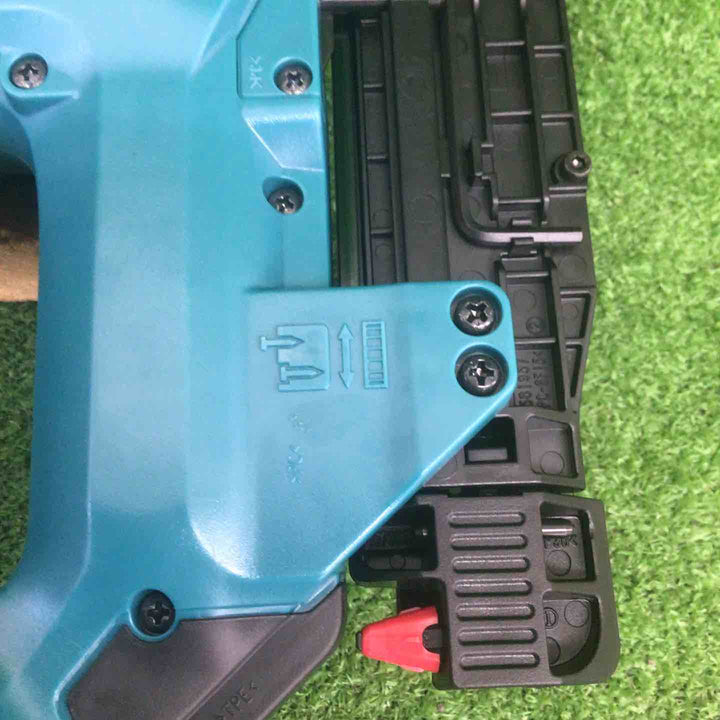 【未使用品】 マキタ/makita コードレスピンネイラ PT353DZK 【鴻巣店】