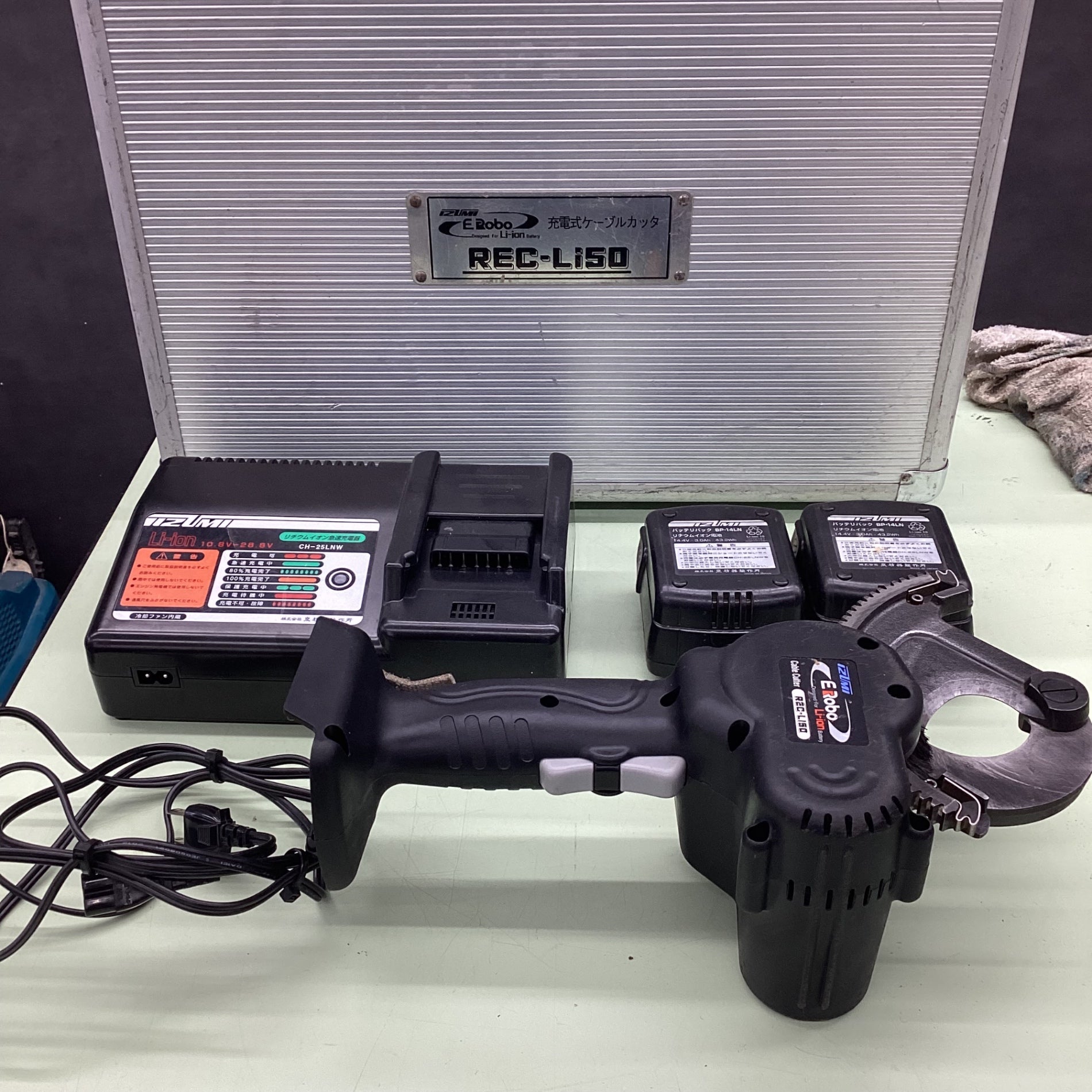 IZUMI 電動ケーブルカッター REC-50A