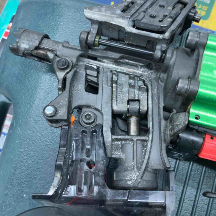 ★ハイコーキ(HIKOKI ※旧:日立工機) 高圧エア釘打ち機 NV50HMC(L)メタリックグリーン【戸田店】