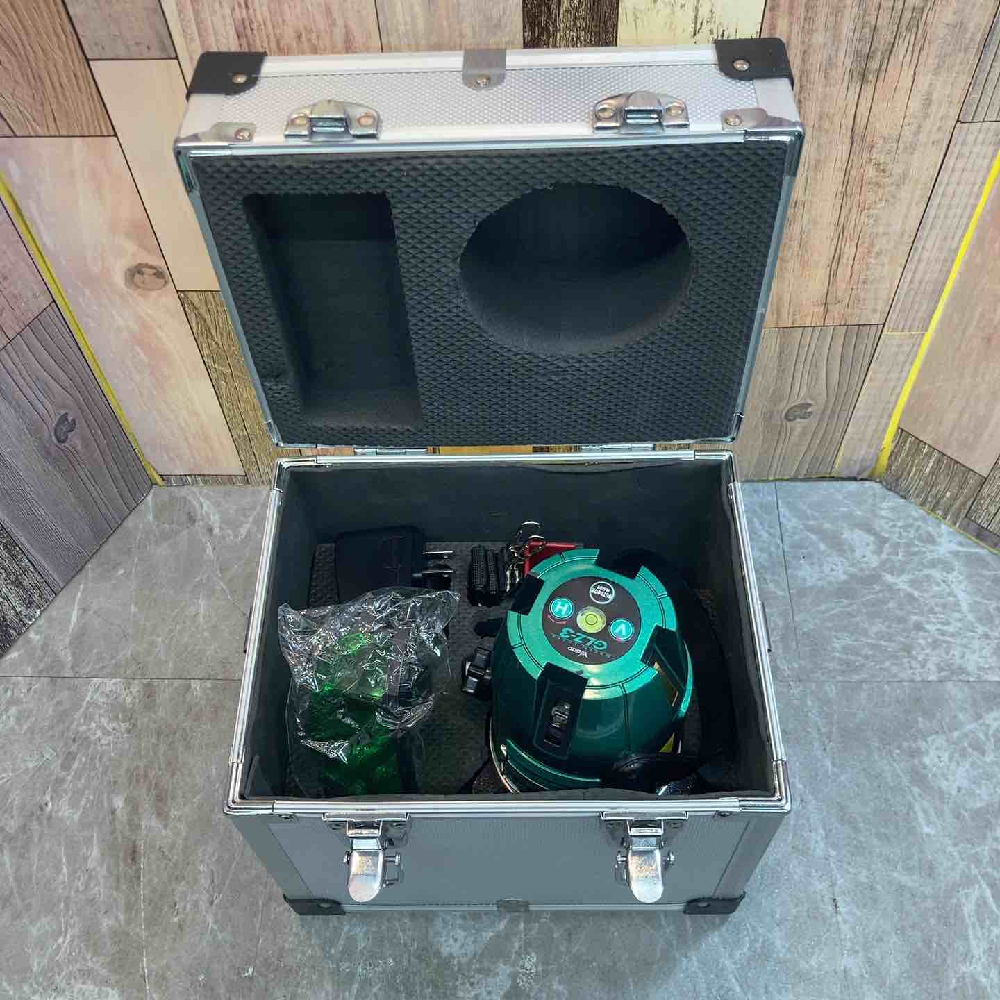 ◇山真製鋸(YAMASHIN) グリーンレーザー墨出し器 【本体のみ】 GLZ-3