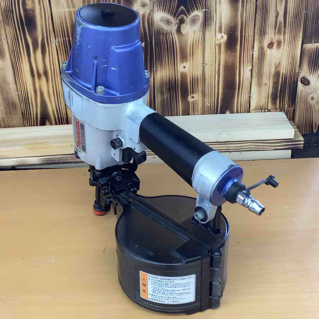 マキタ:金属屋根用エア釘打 AN601R【越谷店】