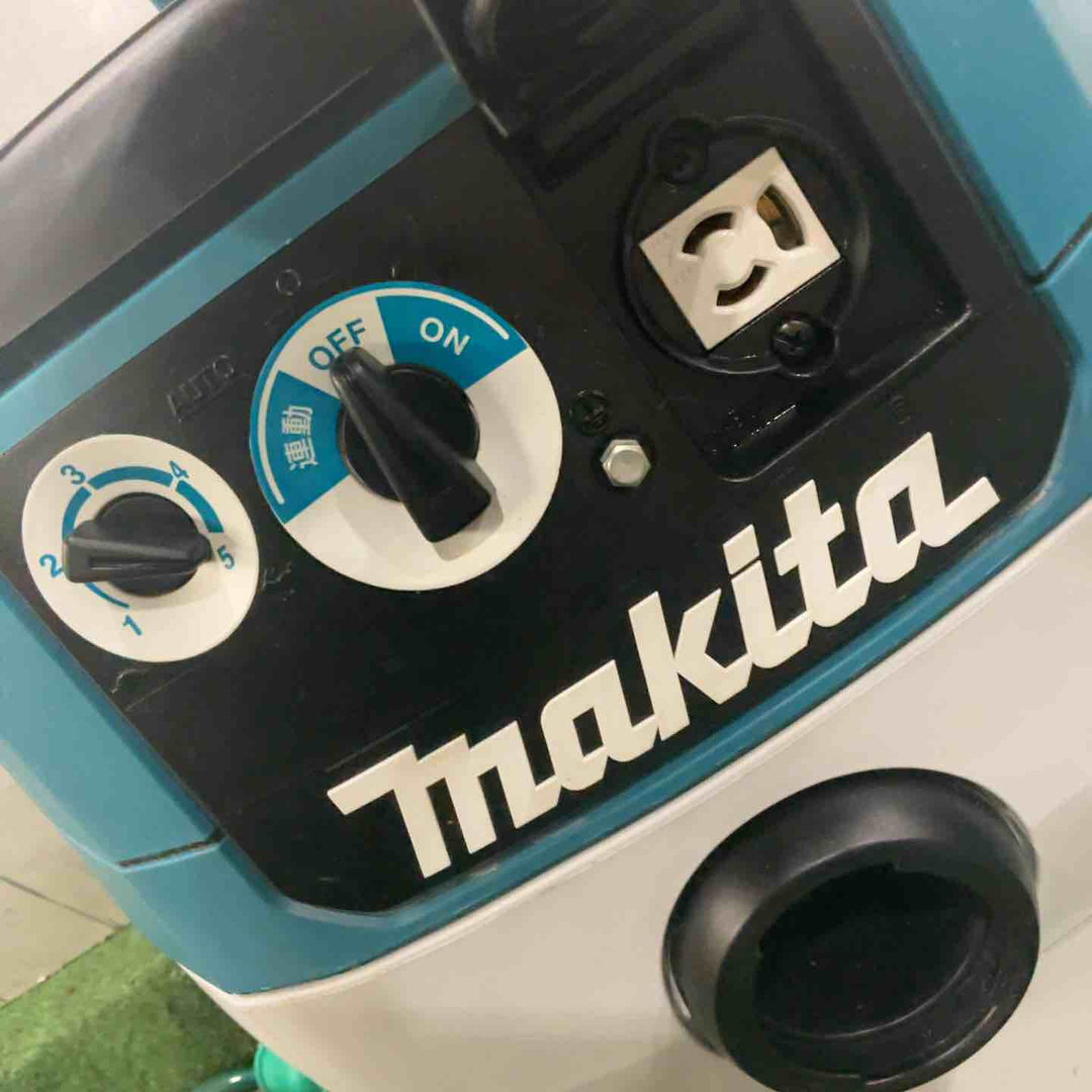 ★マキタ(makita) 15L集じん機(乾湿両用) VC1520 動作確認済【川口店】