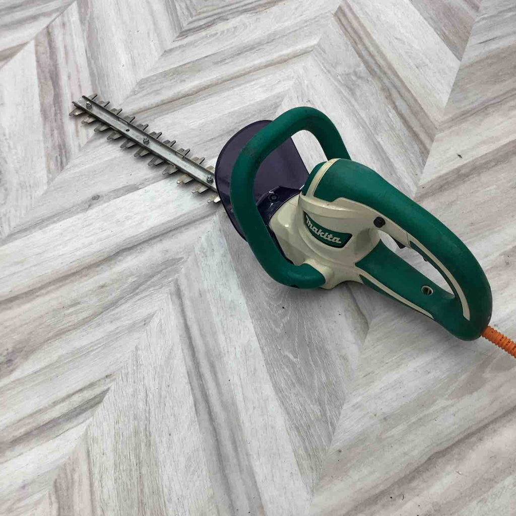 ◇マキタ(makita) 生垣バリカン 刈込幅300mm MUH3002【越谷店