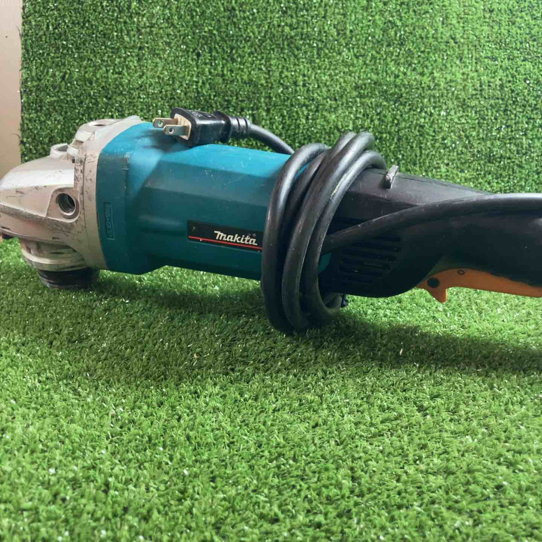 ☆マキタ(makita) 180mm電子ディスクグラインダ GA7011C【川崎店】
