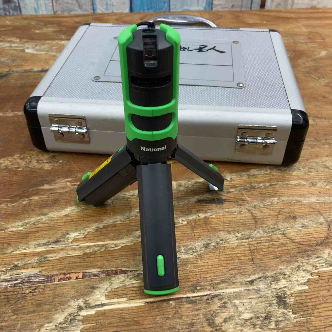 ◇パナソニック(Panasonic) レーザー墨出し器 墨出し名人 十字・地墨 BTL1100G【柏店】