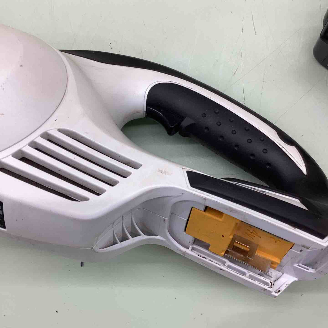 ◇マキタ(makita) コードレスクリーナ CL140FDZW バッテリー1個付き BL1430 156回 10％放電  ストレートパイプ欠品 【越谷店】