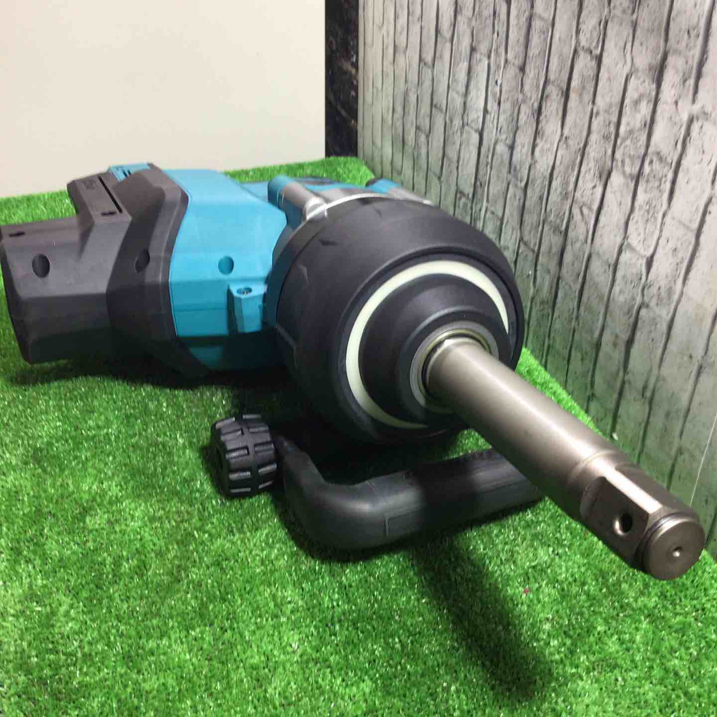ほぼ新品】大型インパクト マキタ 40V TW010GZK