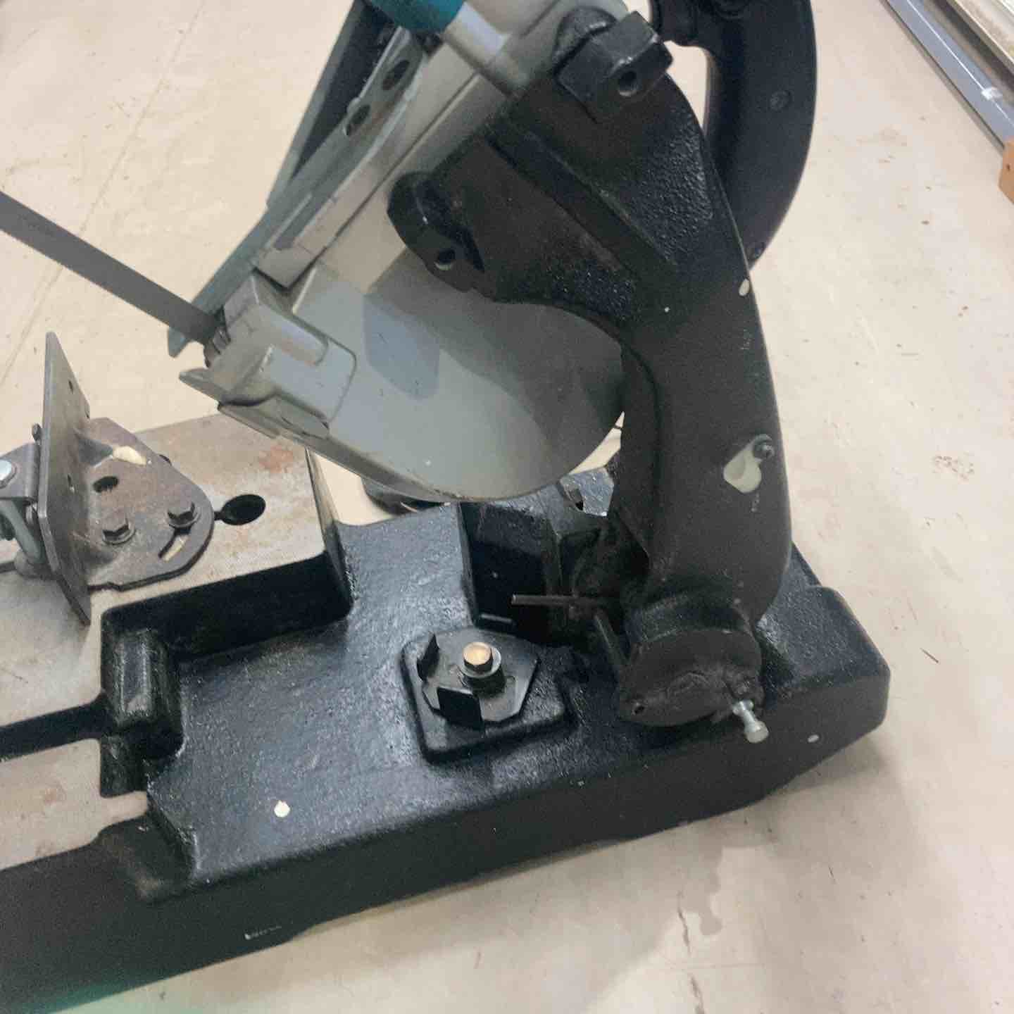 店頭受取り限定】☆マキタ(makita) ポータブルバンドソー 2107FW【町田