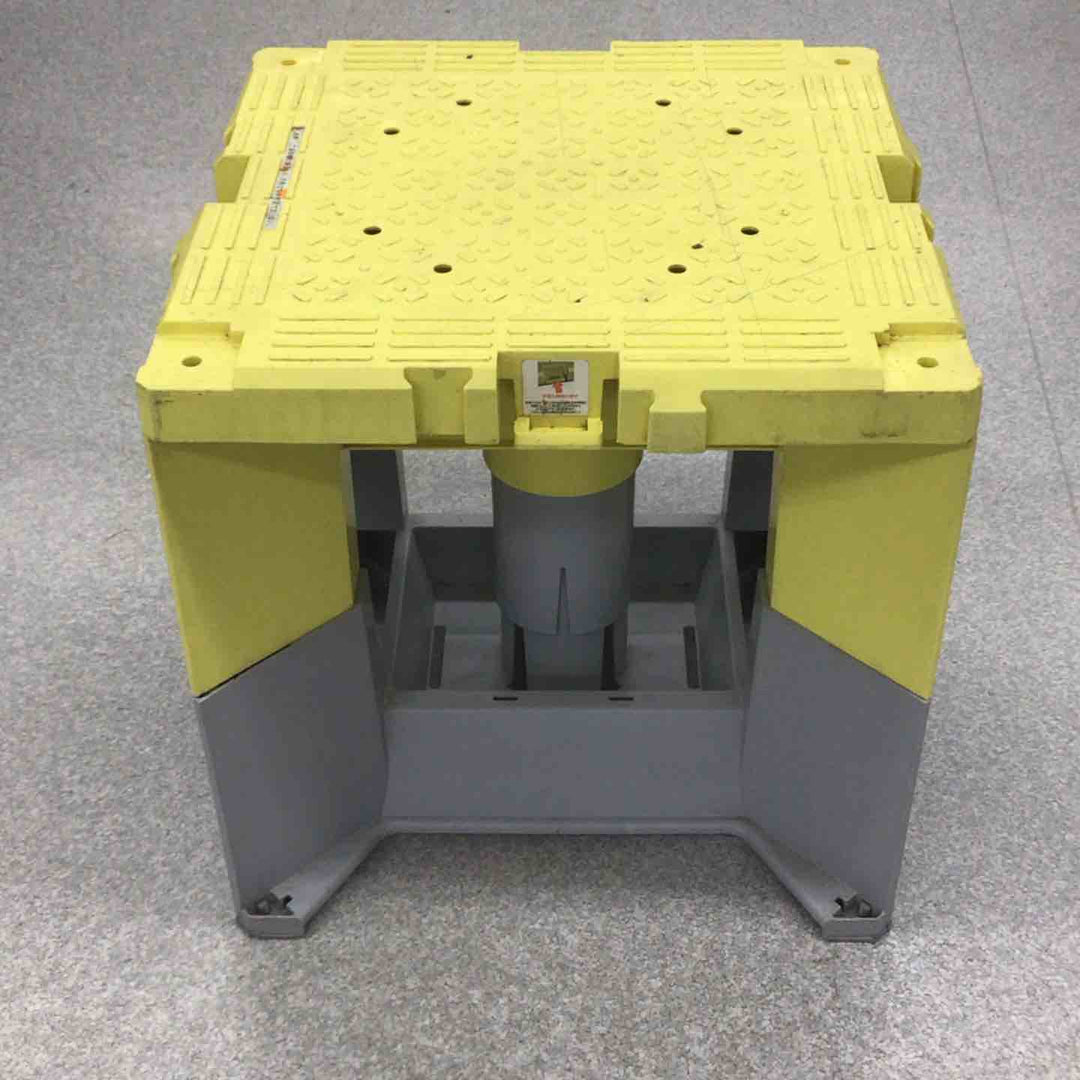 ALINCO アルインコ ステップキューブ 1.47kN 樹脂製作業台 天面500㎜x500㎜ 高さ【八潮店】
