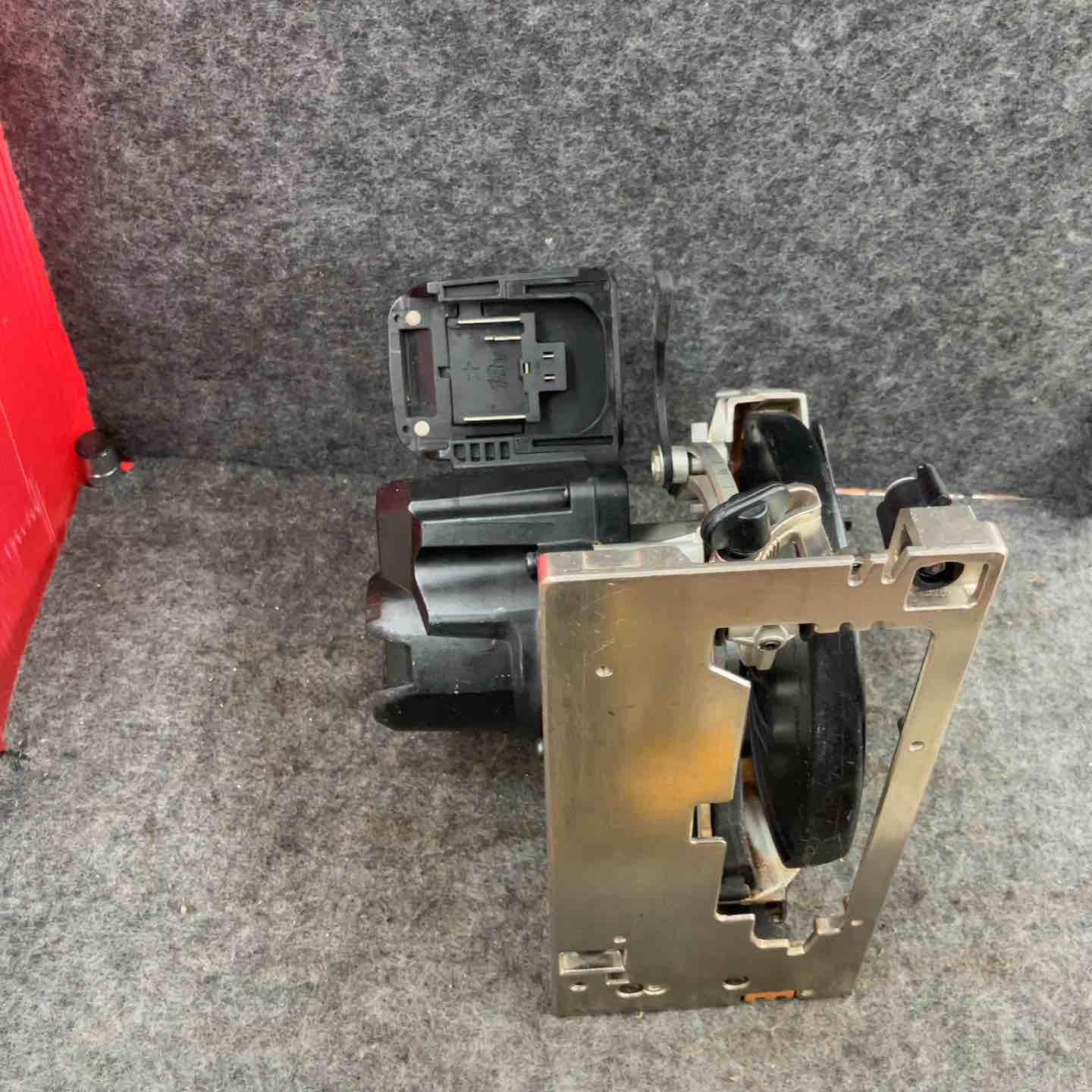 ☆マキタ(makita) コードレス丸のこ HS631DZB【鴻巣店】 – アクト