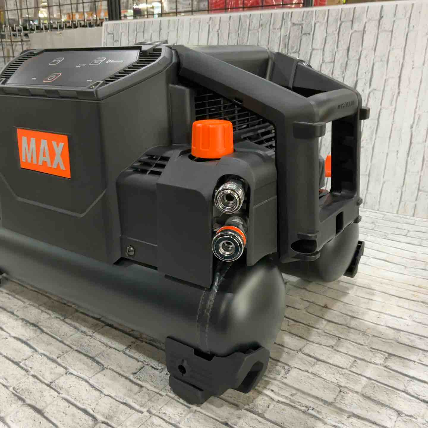 ☆マックス(MAX) 高圧専用エアコンプレッサー AK-HH1310E2_ブラック