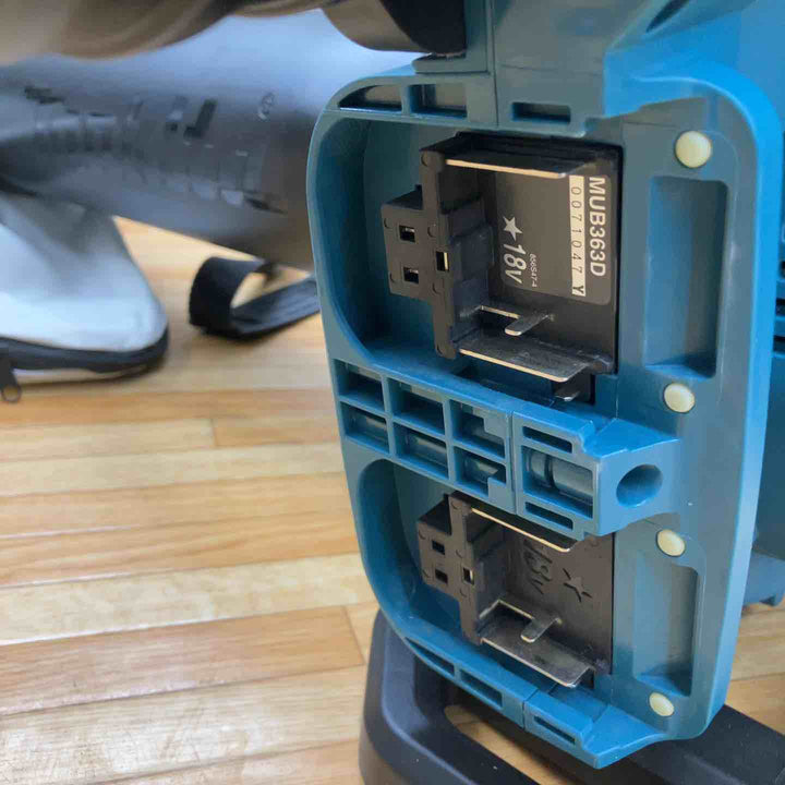 【中古品】◇マキタ(makita) コードレスブロワ(バキュームキット付) MUB363DZV 18V 36V 13.4m3/min【柏店】