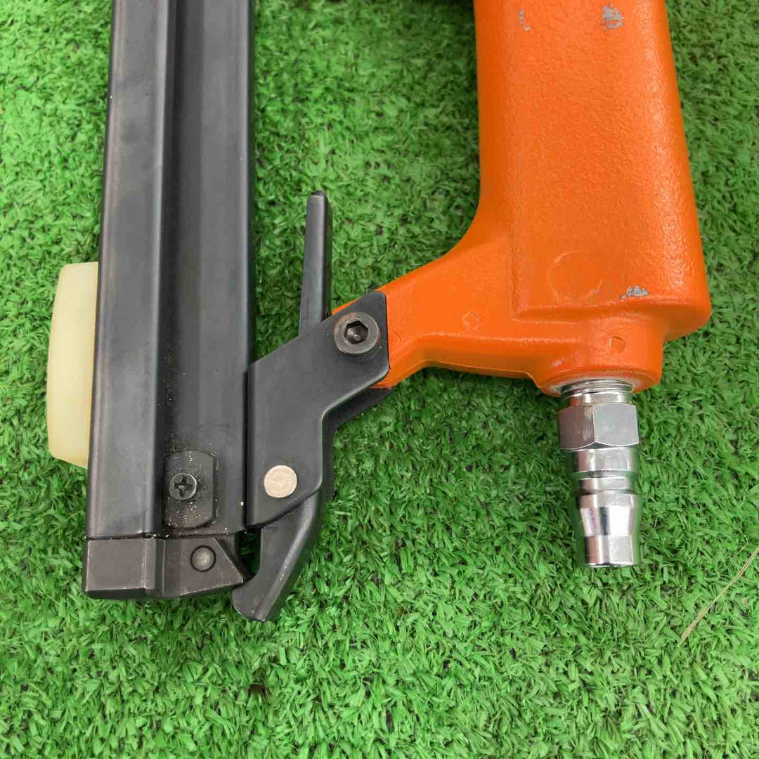 【中古美品】 マックス/MAX 常圧エアタッカ・TA-20A/422Jキュウオン 【桶川店】