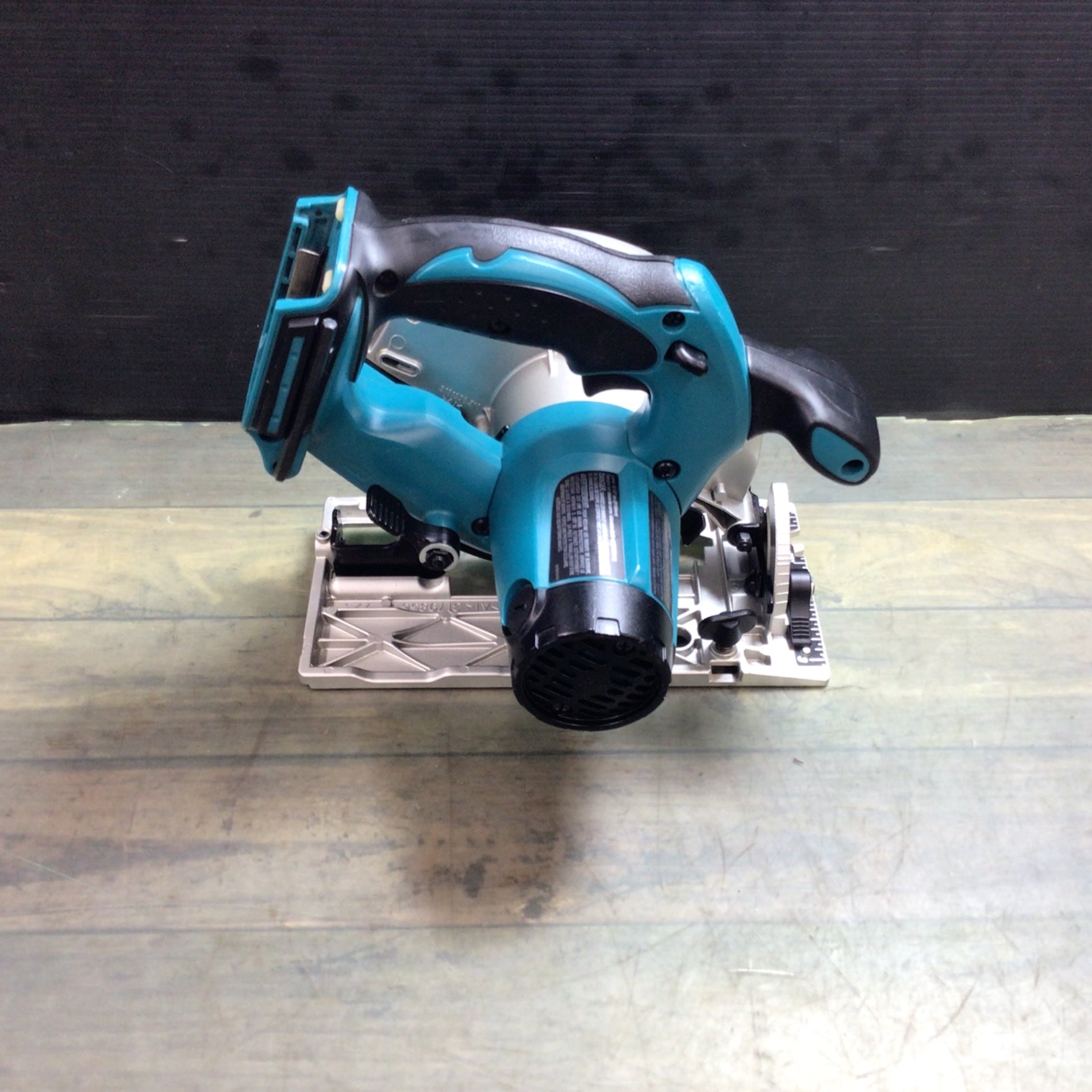makita マキタ 18Vコードレス丸ノコ XSS02 【東大和店】 – アクト
