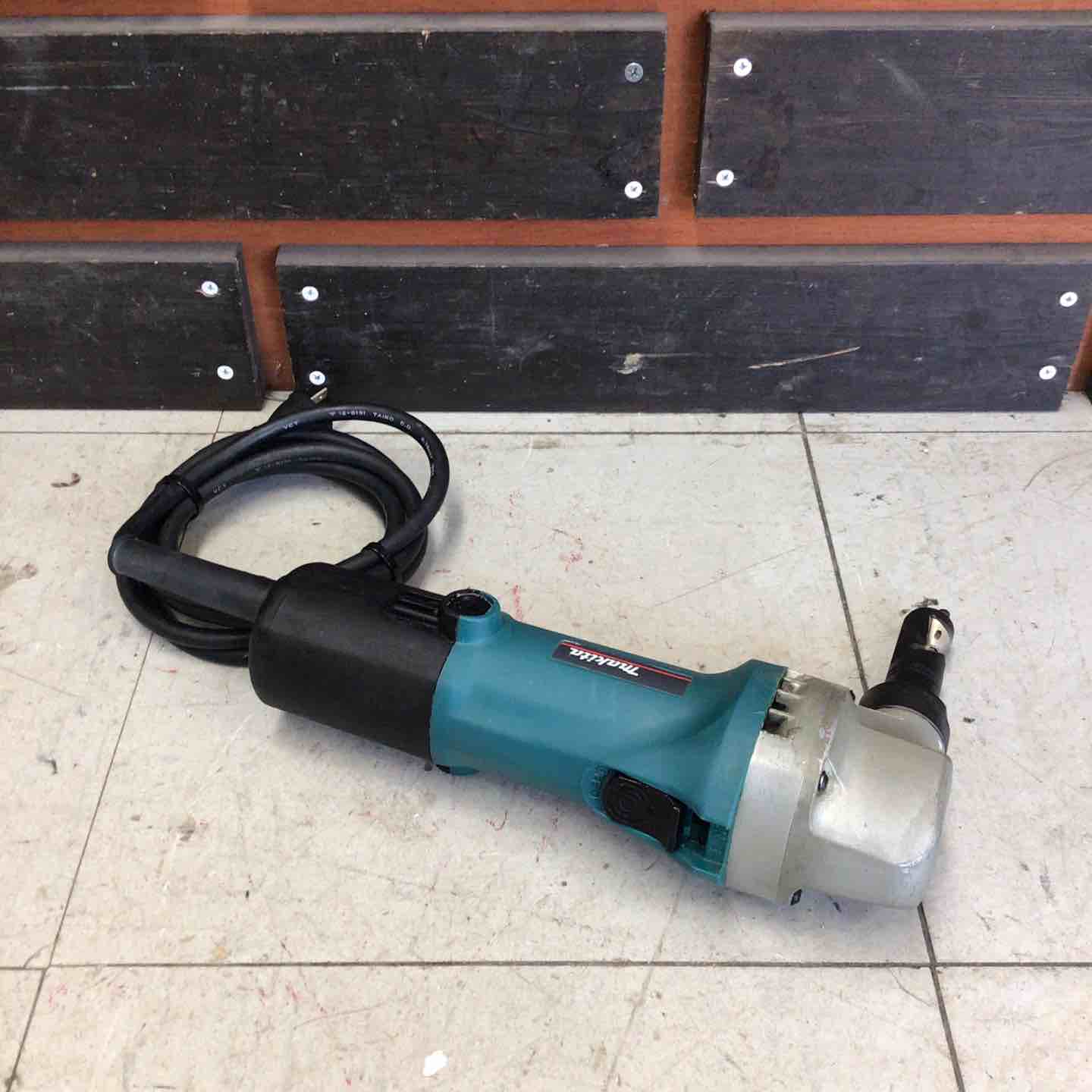 中古品】 マキタ/makita ニブラ JN1601 【鴻巣店】 – アクトツール