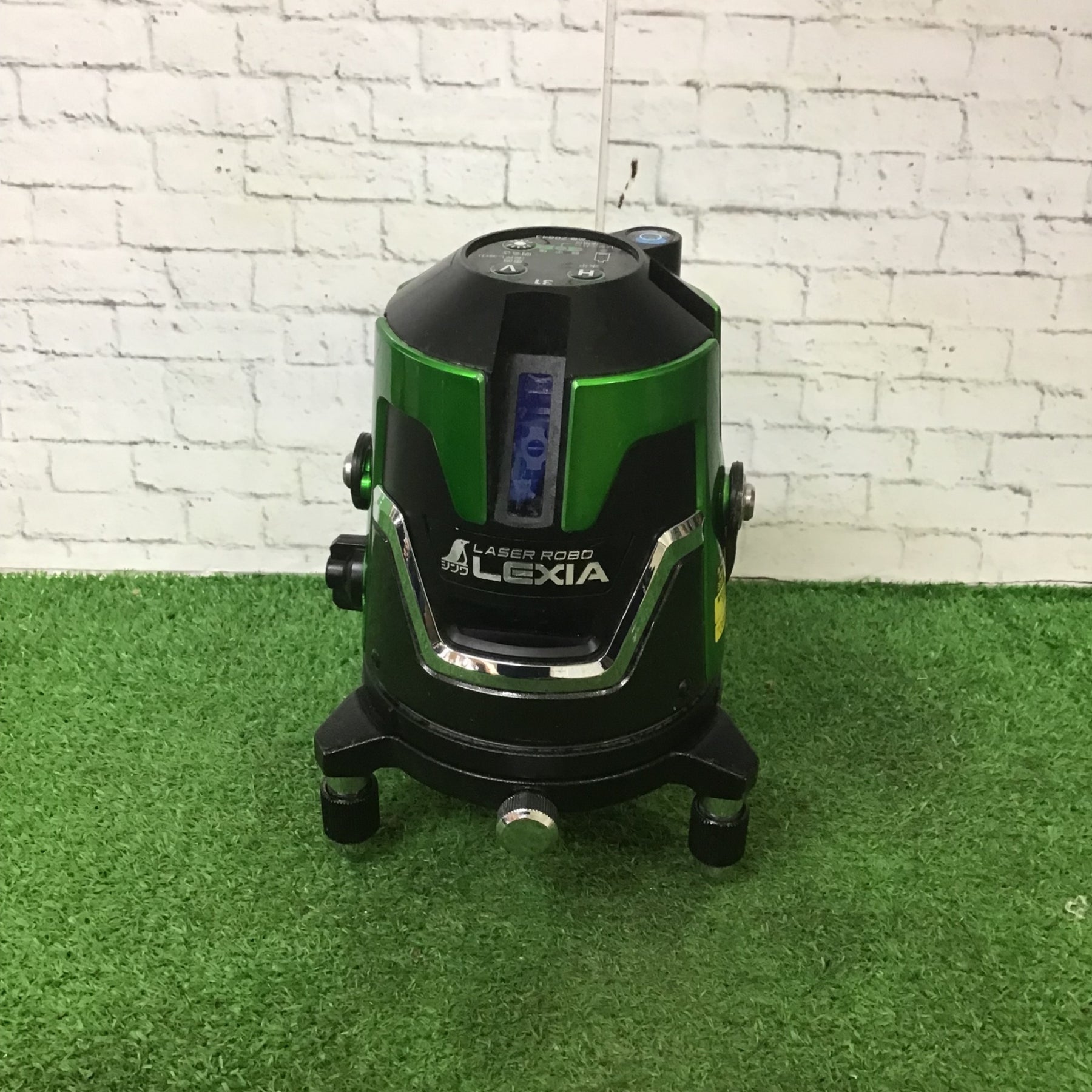 〇〇シンワ レーザーロボ LEXIA 31 70843 レーザー墨出し器 Amazon | シンワ測定(Shinwa Sokutei) レーザー墨出し器 LASER