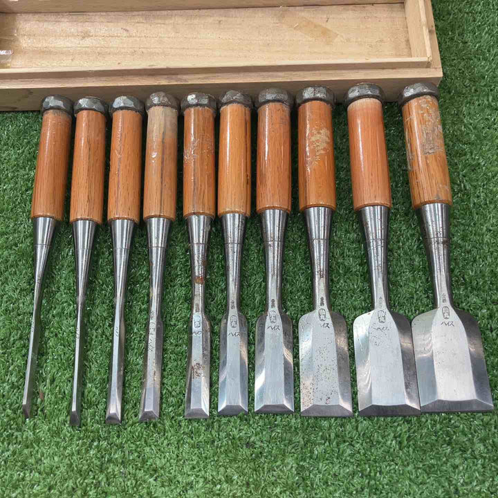 鑿 銘：助丸 三ツ裏ハイス鋼 １０本組【注：木箱割れ有】 【川崎店】