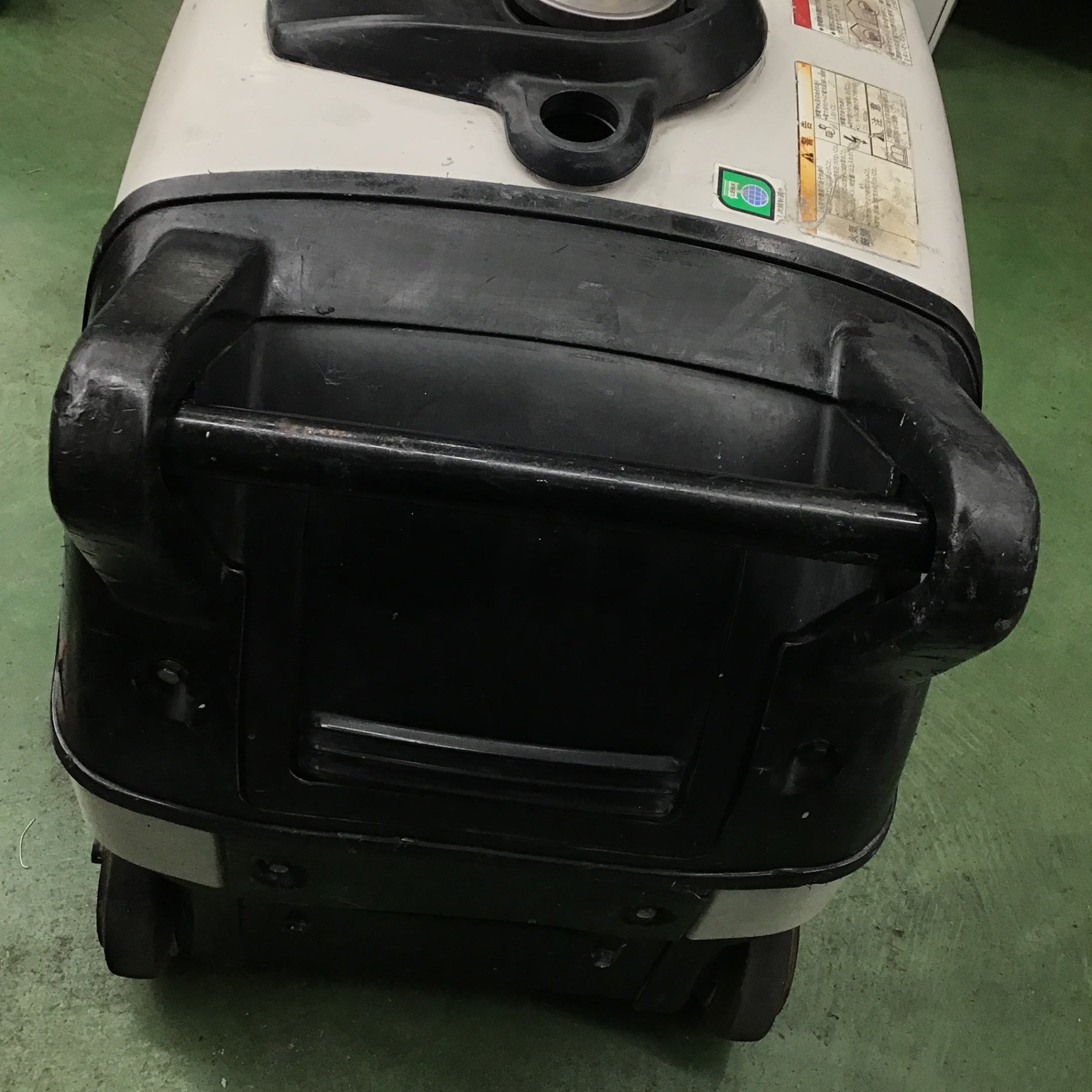 中古品・店頭受取り限定】YANMAR(ヤンマー) インバータータイプ発電機