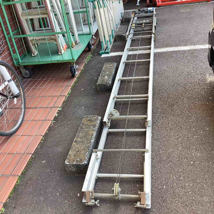 【店頭受取り限定】100V 荷揚げ機 最大60kg ライトリフター 日本産業機械 4m80cm 2連はしごセット　【越谷店】