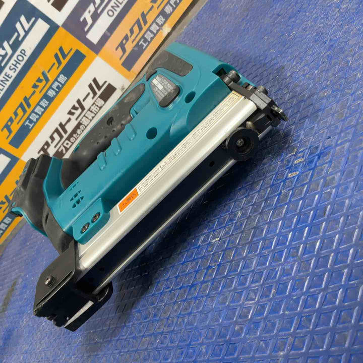 ☆マキタ(makita) コードレスタッカ ST420DZK【草加店】