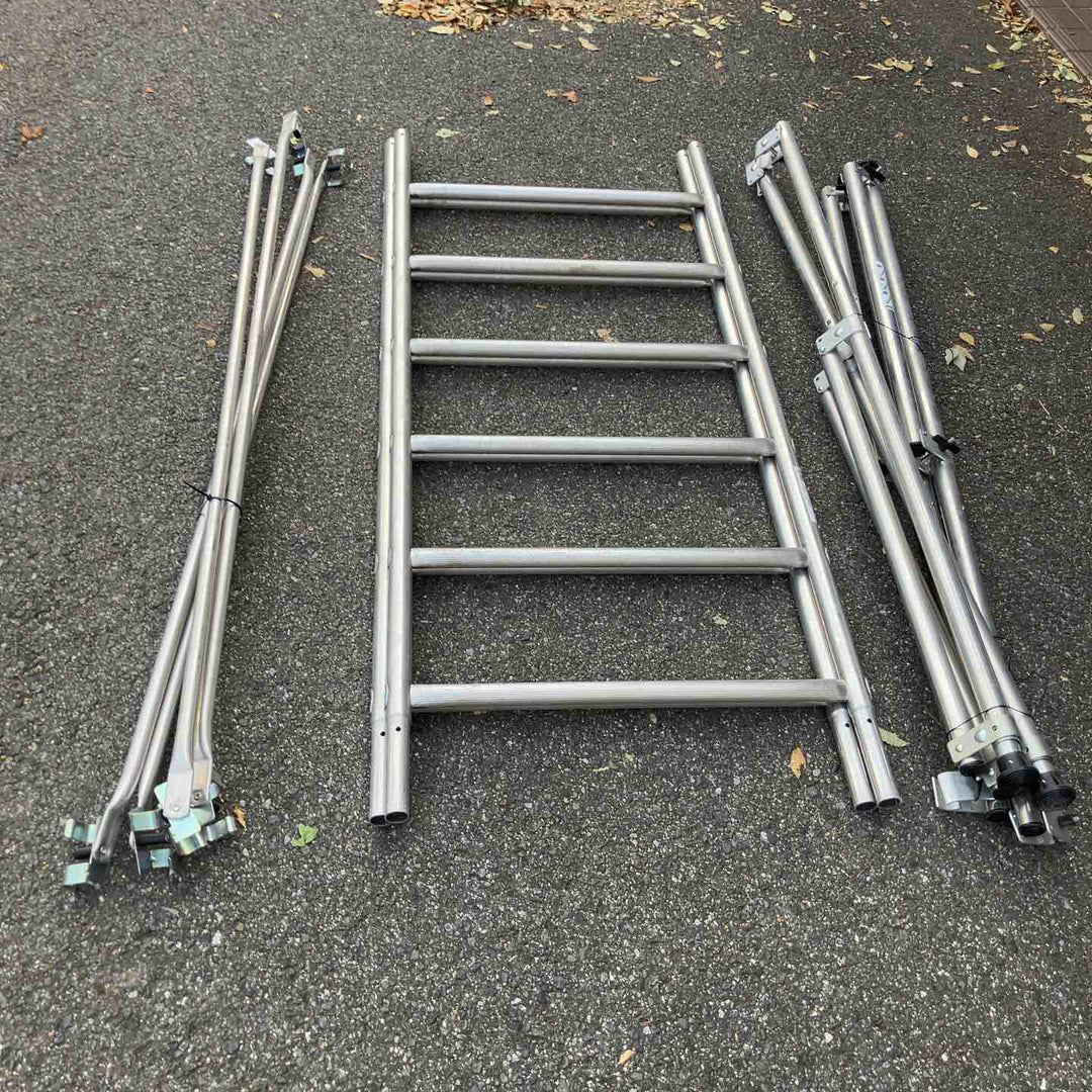 【店頭受取り限定】アルインコ(ALINCO) タワー式足場 WTF-4[未使用] WTF-3(水平プレス・幅木なし).  【WTF-1.2なし】【所沢店】