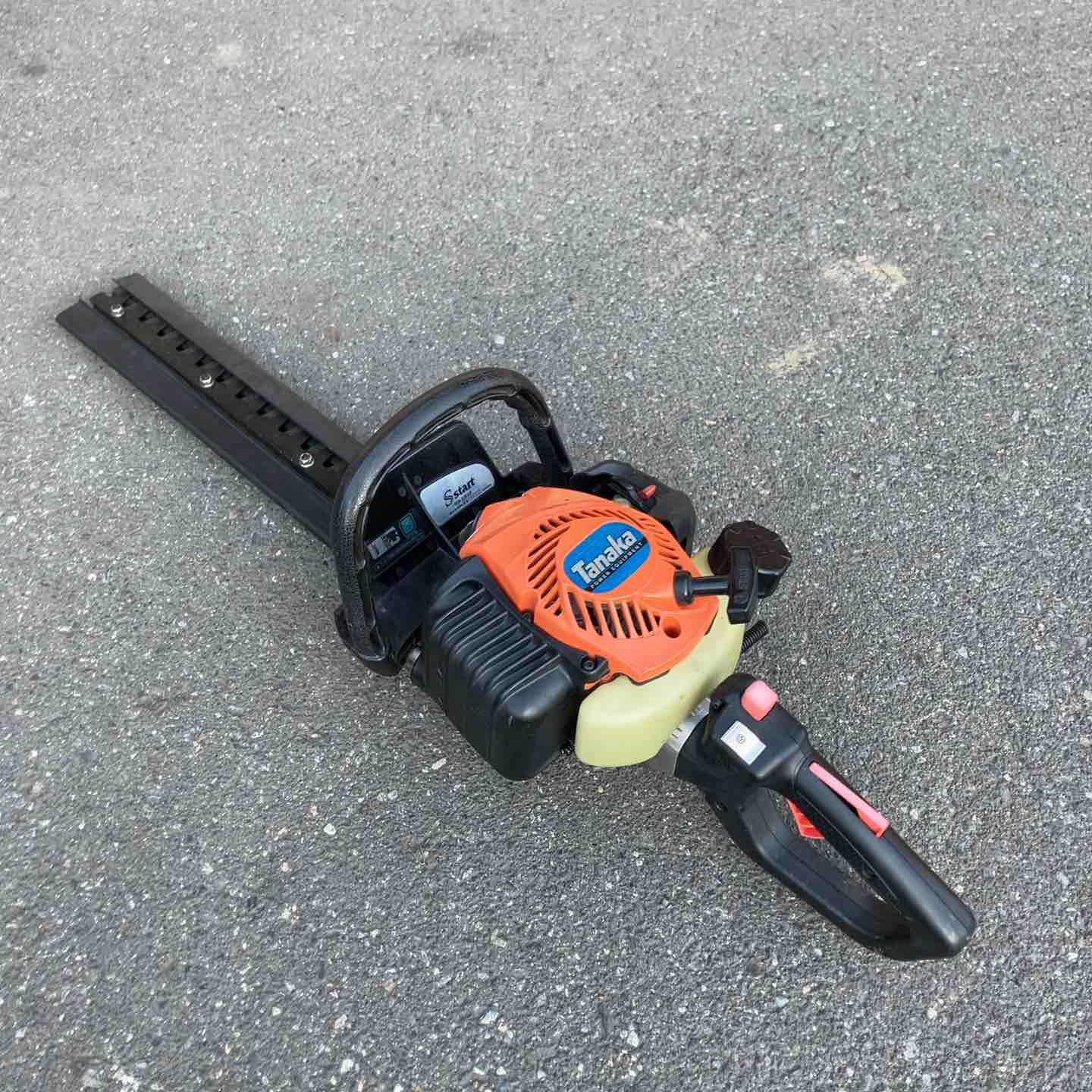 タナカ　ヘッジトリマ　TCH22EAP　未使用 中古品】 タナカ/Tanaka エンジンヘッジトリマー・TCH22EAP 【桶川店