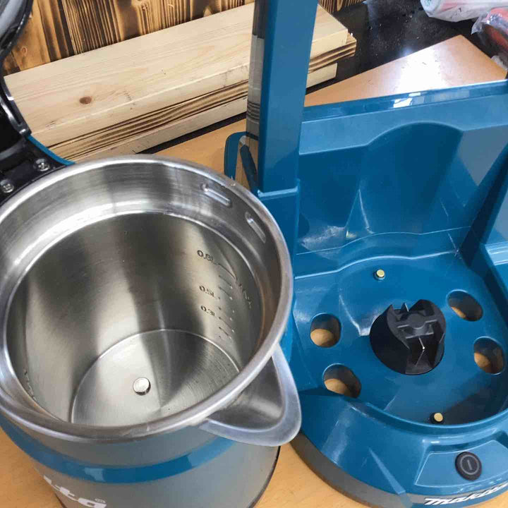 ☆マキタ(makita) コードレスケトル KT001GZ【越谷店】